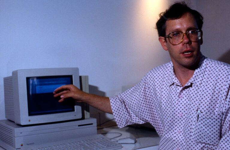 Pioneering apple engineer bill atkinson died at the age of
