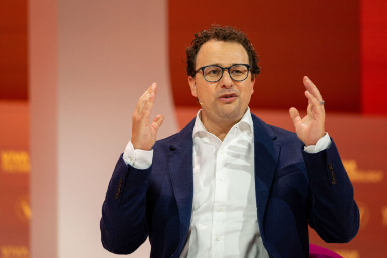 Humanity reportedly approaches a $1700 billion valuation, a potential $5 billion round Humanity reportedly approaches a $1700 billion valuation, a potential $5