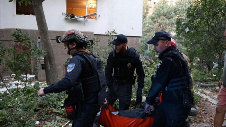 Ukraine and Russia attacks kill three civilians as Zelensky prepares to meet Trump Ukraine and russia attacks kill three civilians as zelensky prepares