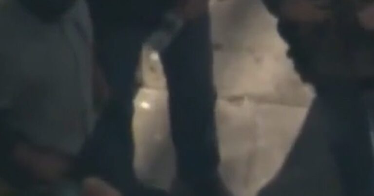 Federal agent and illegal immigrant shot dead in Los Angeles Federal agent and illegal immigrant shot dead in los angeles